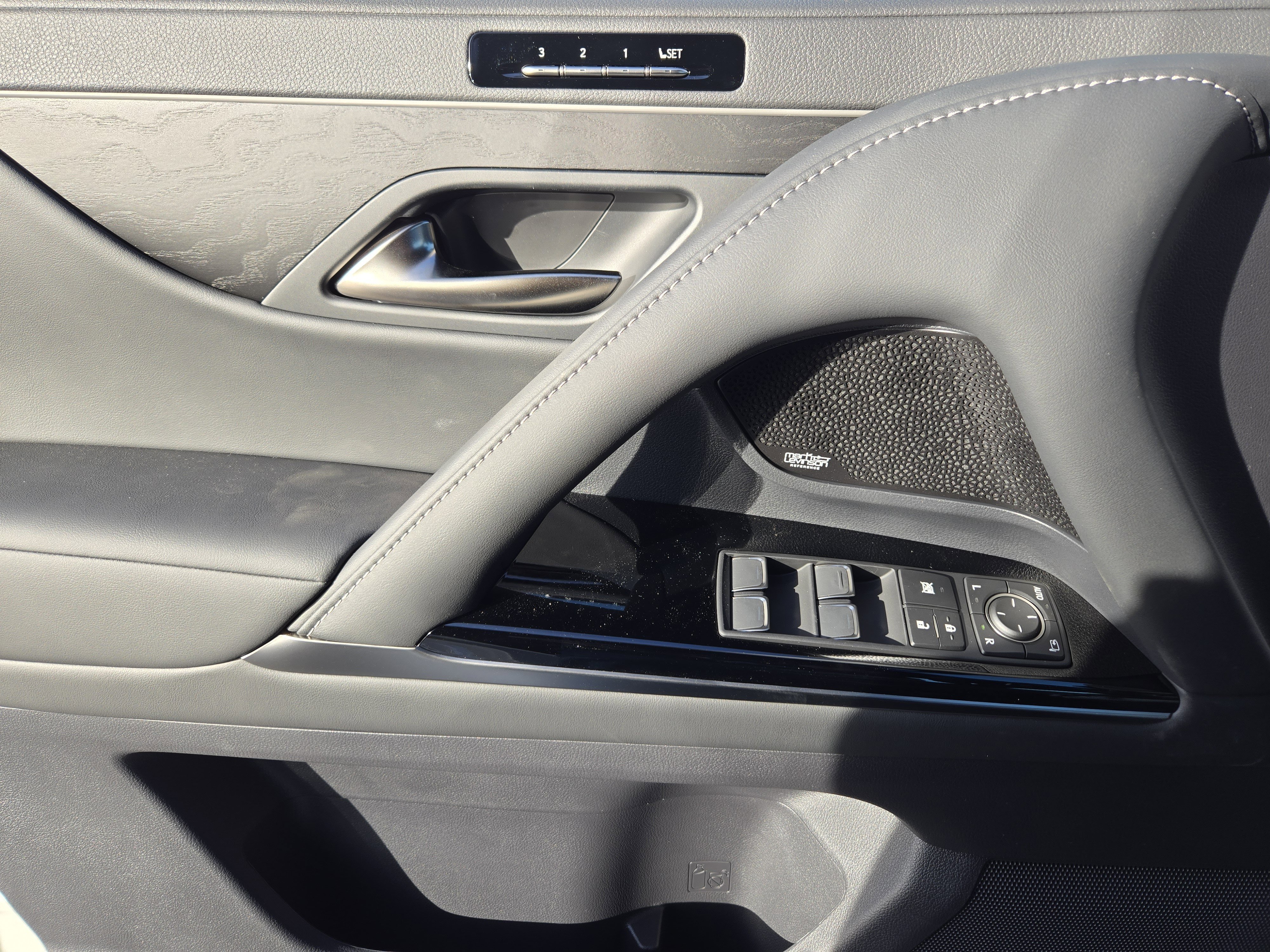 2026 Lexus LX 700h Luxury - Photo 16