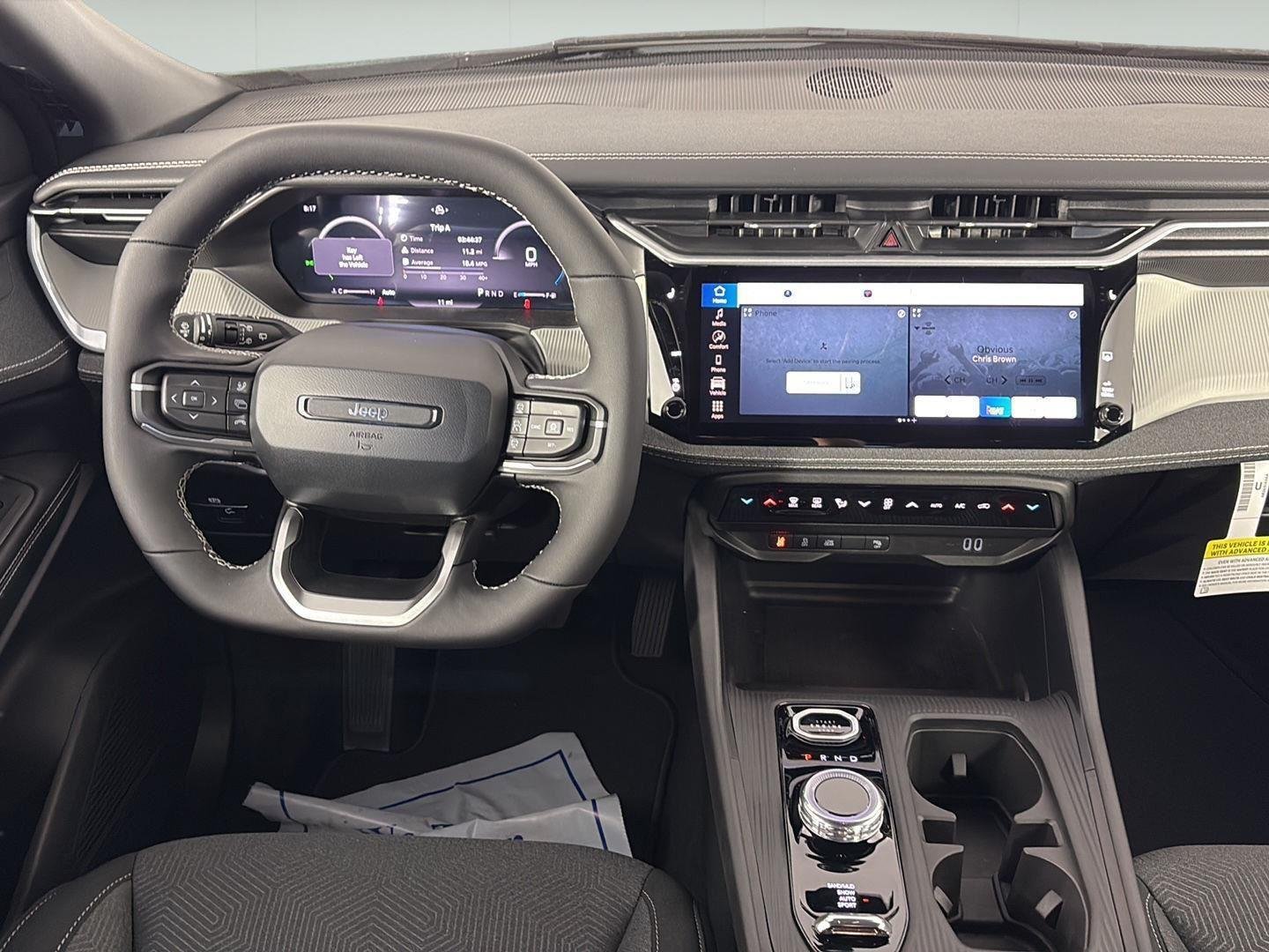 New 2026 Bright White Clear-Coat Exterior Paint Jeep Laredo image 8