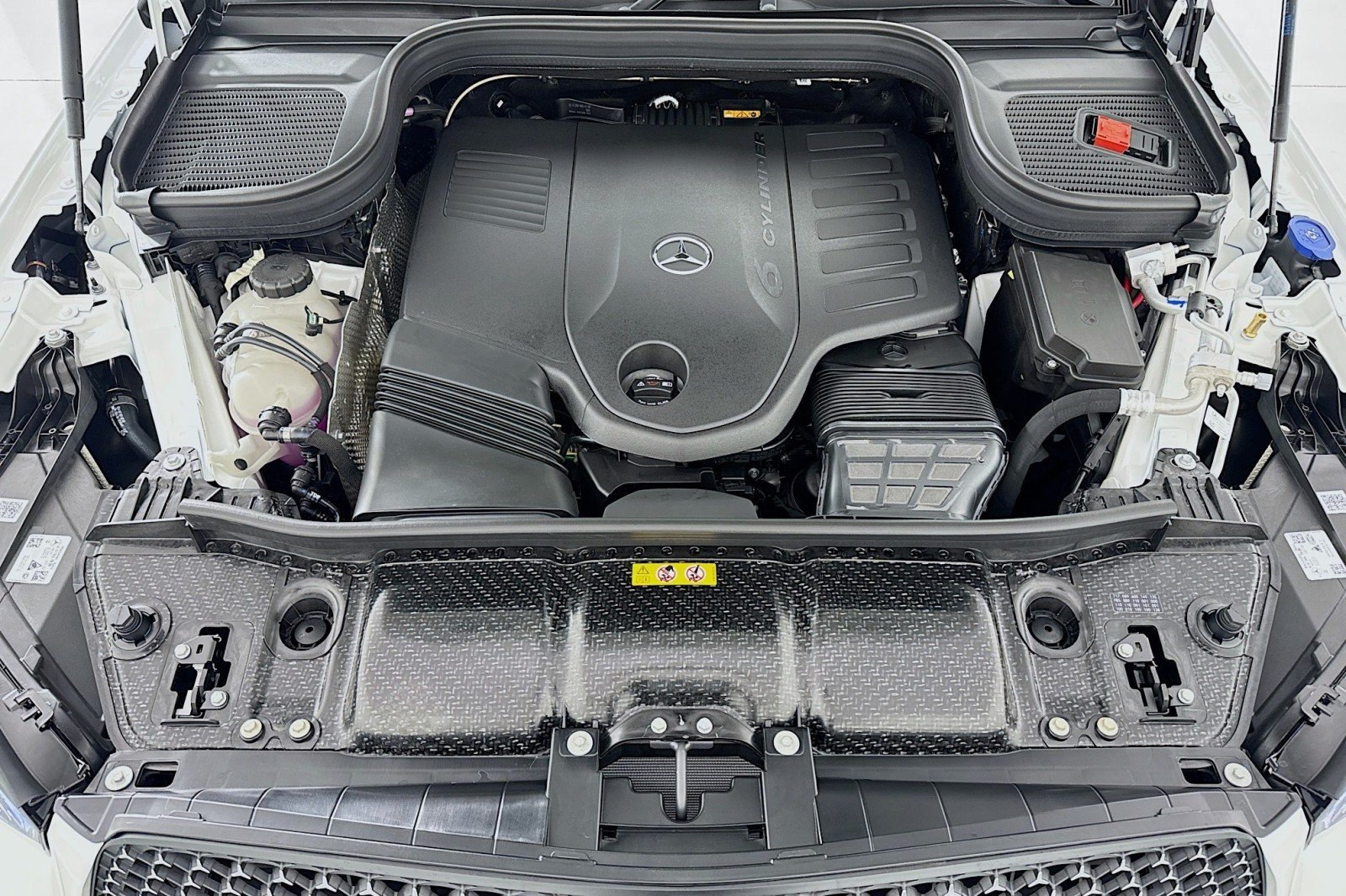 New 2026 Polar White Mercedes-Benz GLE 450 4MATIC® SUV image 10