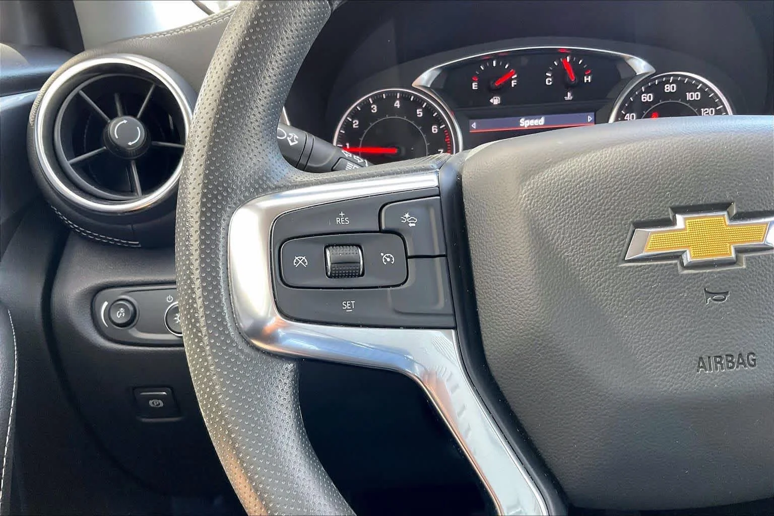 Used 2025 Sterling Gray Metallic Chevrolet 2LT image 21