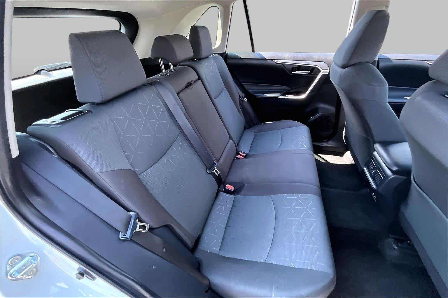 Used 2025 Ice Cap Toyota XLE image 17