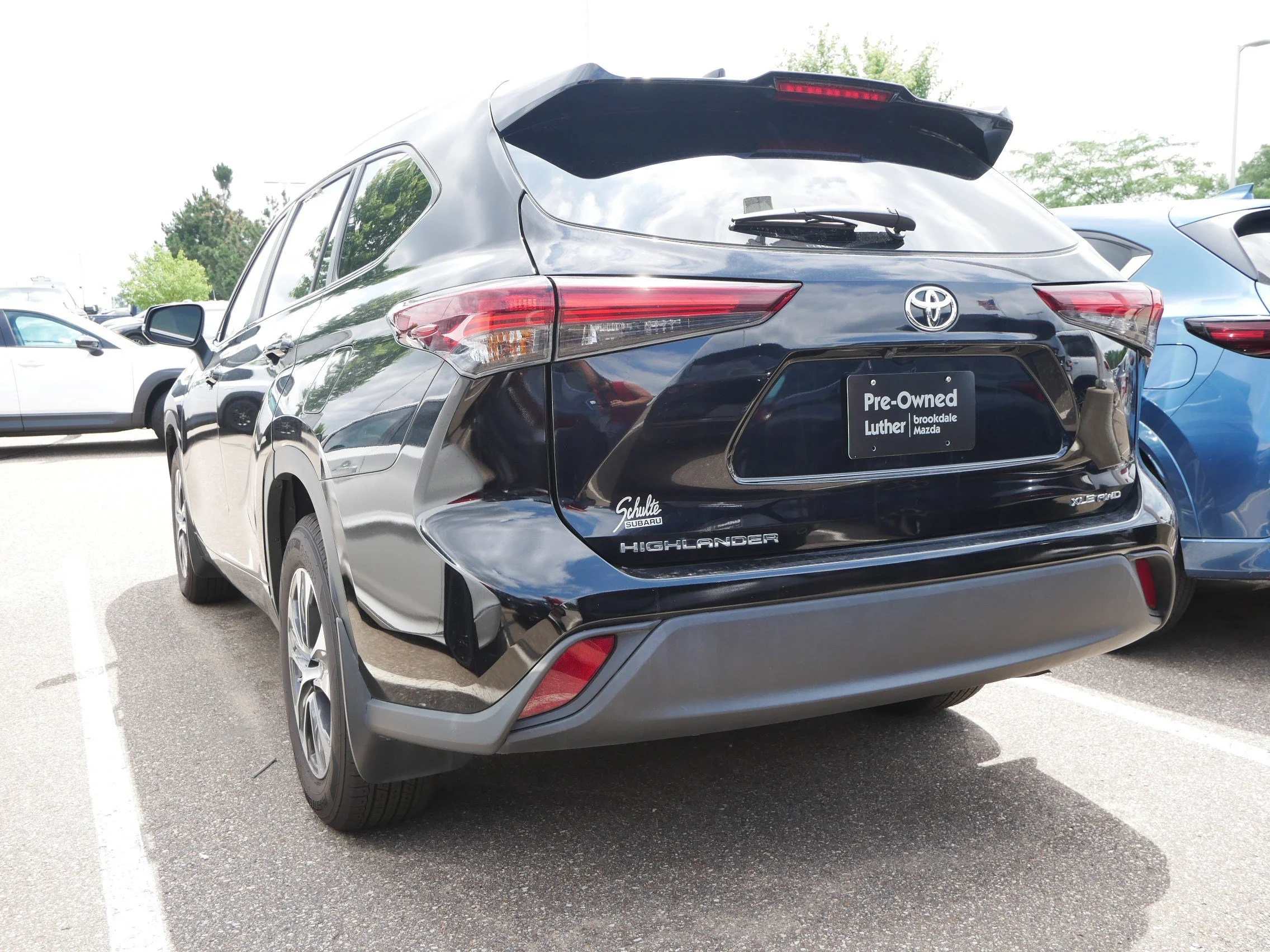 Used 2024 Midnight Black Metallic Toyota XLE image 4