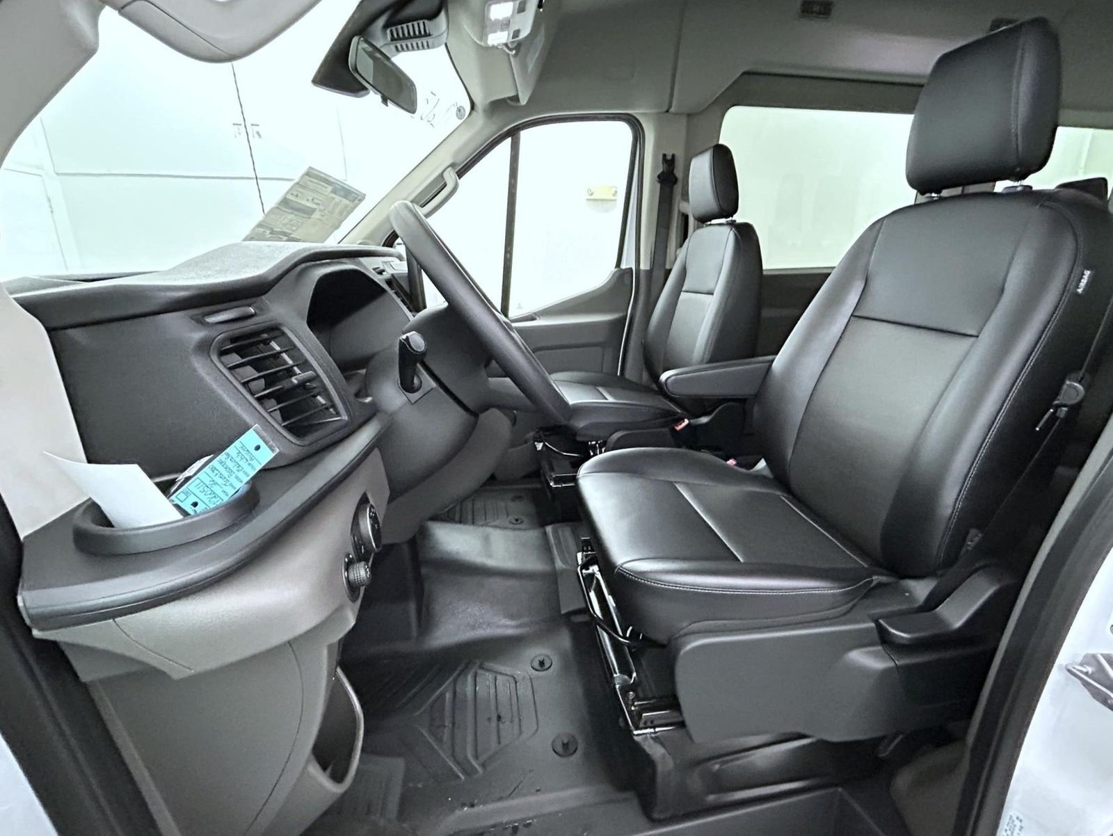 New 2026 Oxford White Ford XL image 10