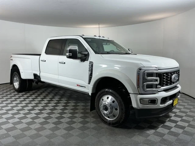 Used 2026 White Metallic Ford Platinum image 3