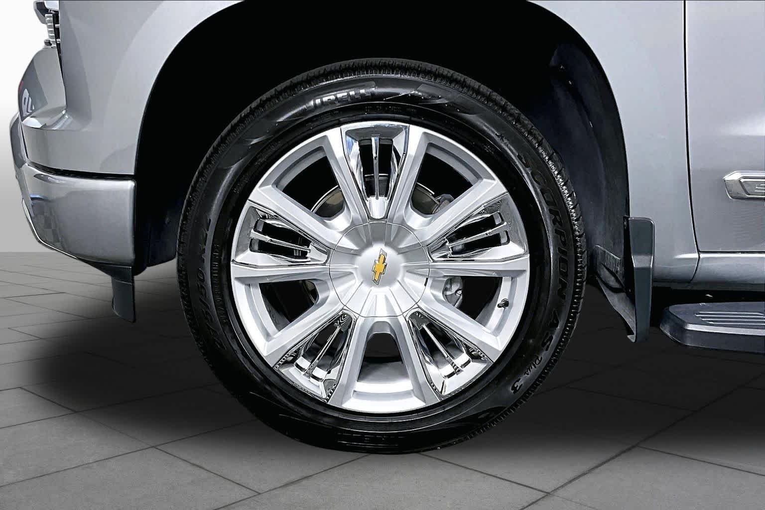 Used 2023 Sterling Gray Metallic Chevrolet High Country image 19