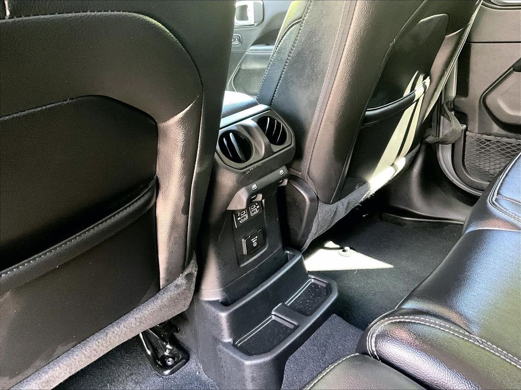 Used 2022 Gray Jeep Unlimited Sahara image 23