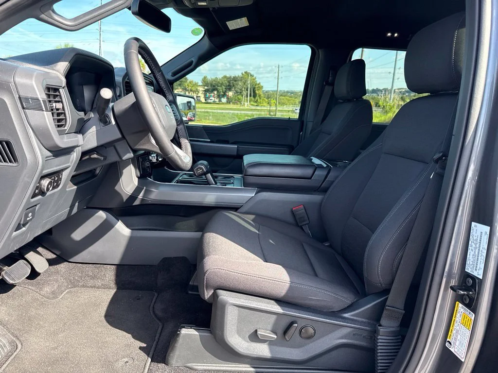 Used 2025 Carbonized Gray Metallic Ford XLT image 6