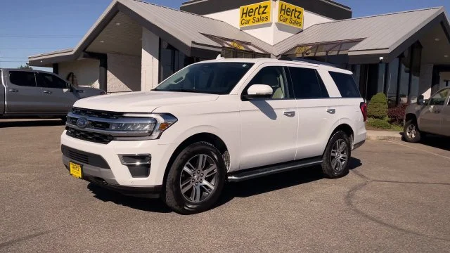Used 2023 White Ford Limited image 5