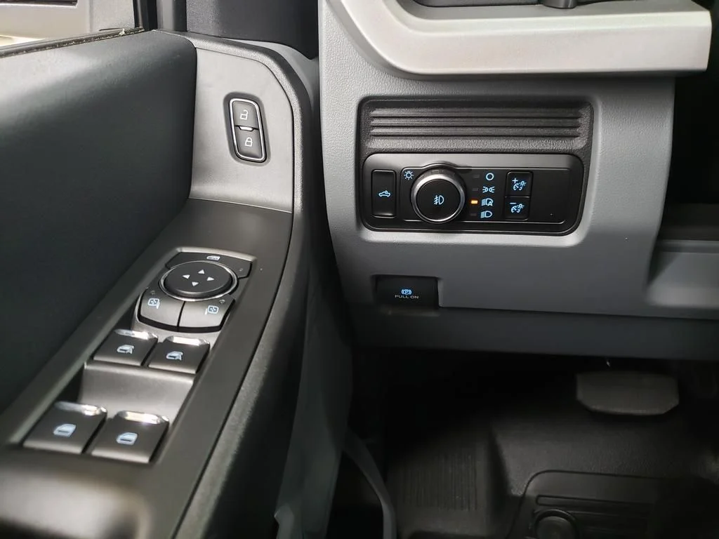 New 2026 Gray Ford XL image 20