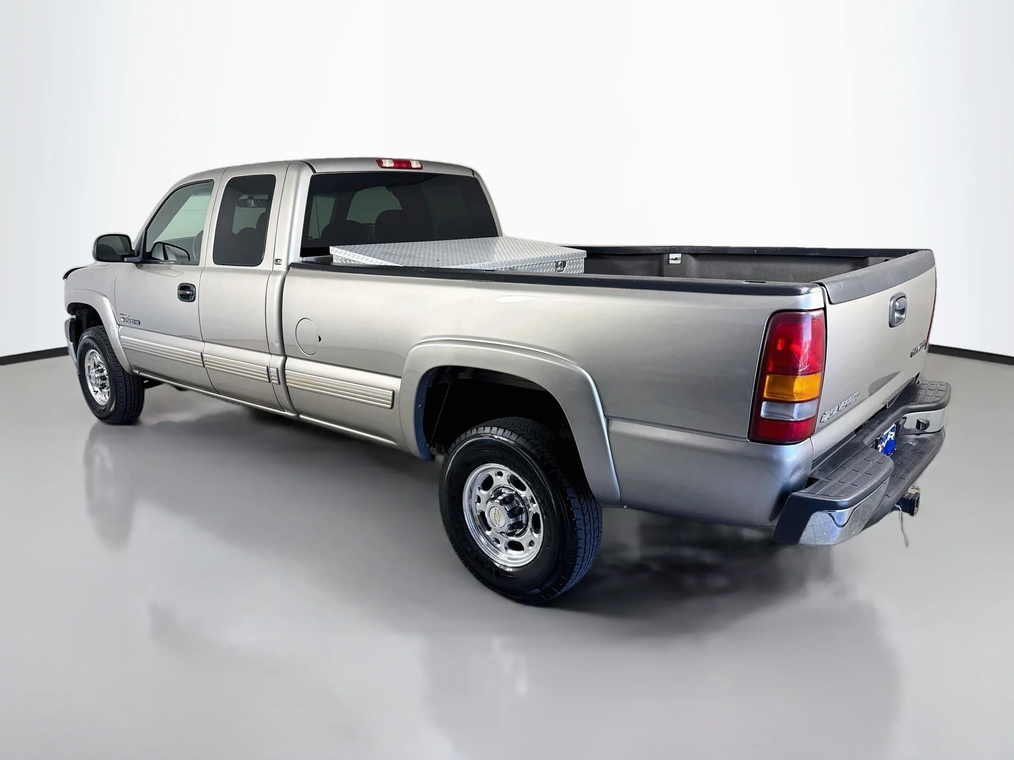 Used 2002 Light Pewter Metallic Chevrolet LS image 5