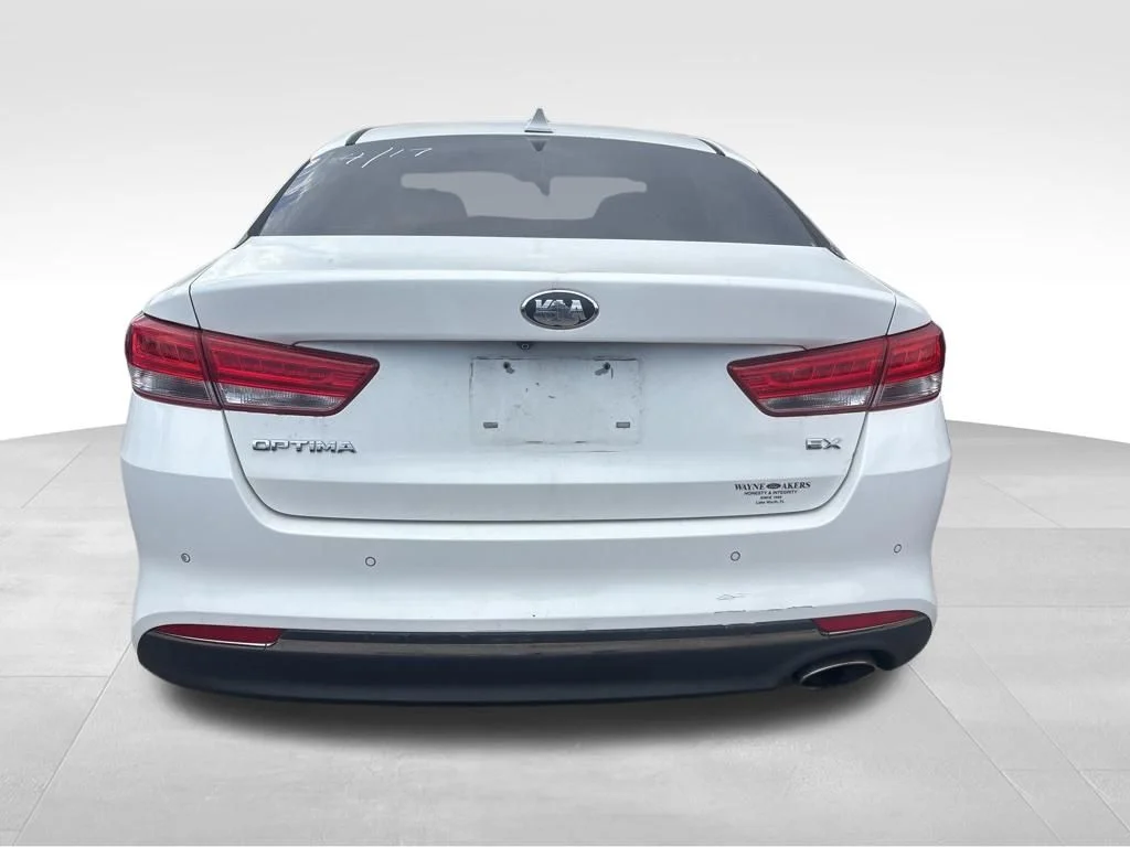 Used 2018 White Kia EX image 11