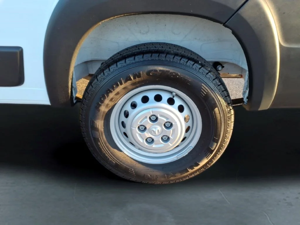 Used 2025 White Ram Base image 12