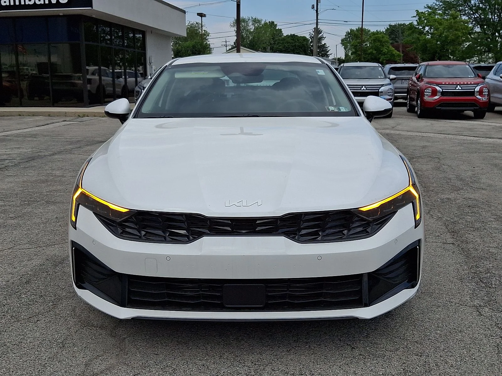 New 2026 White Kia LXS image 3