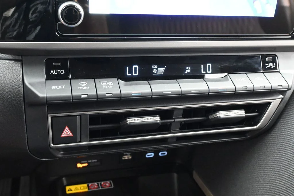 Used 2025 Ocean Toyota LE image 19