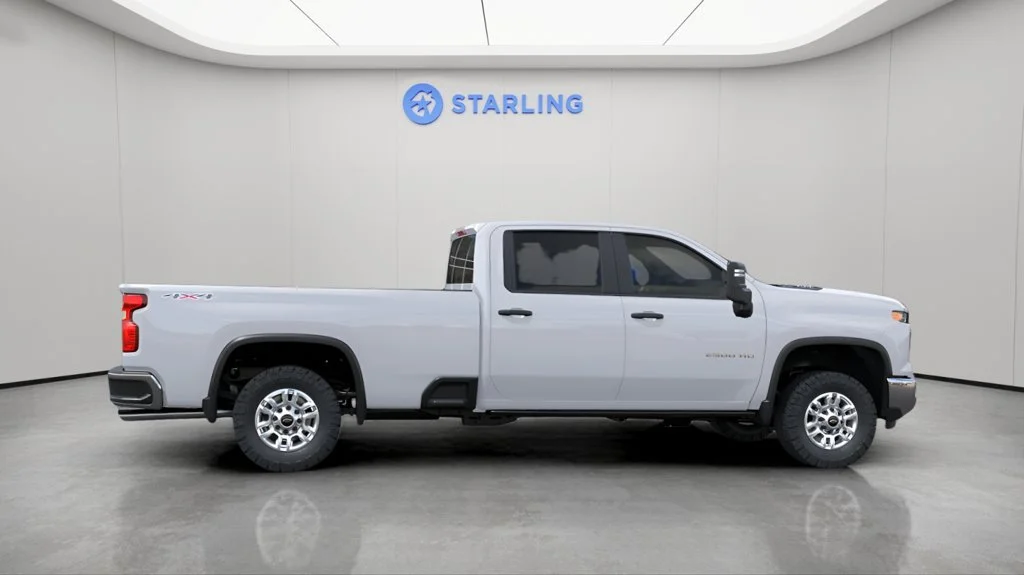New 2026 Summit White Chevrolet WT image 4