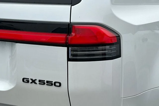 Used 2025 White Lexus 550 Premium+ image 7
