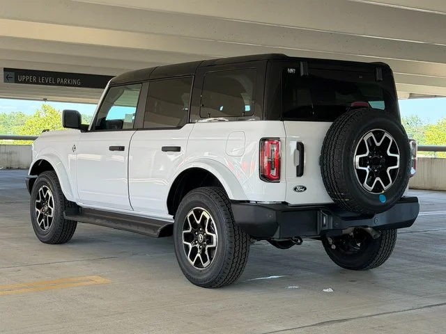 New 2026 Oxford White Ford Outer Banks COOKIE AND CREAM image 4
