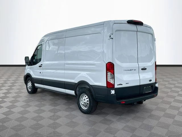 New 2025 Oxford White Ford Base image 4