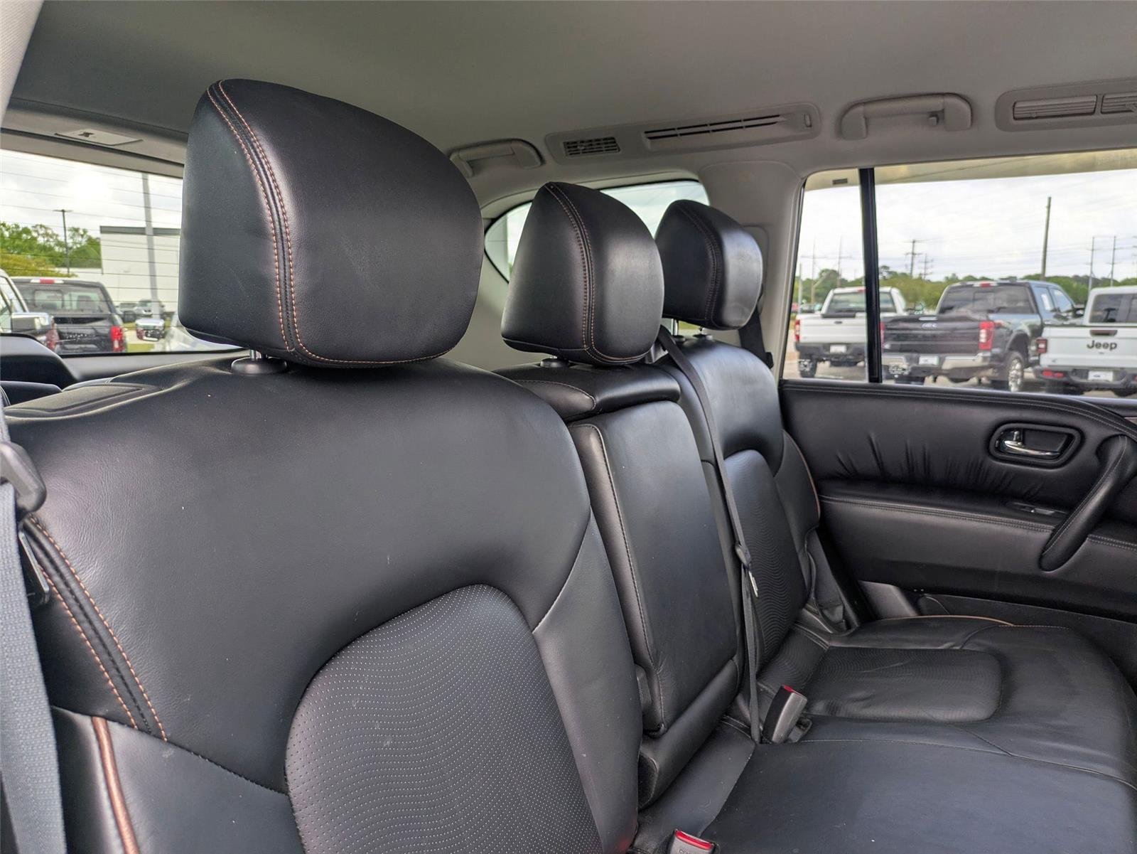 Used 2017 Brilliant Silver Nissan Platinum image 31