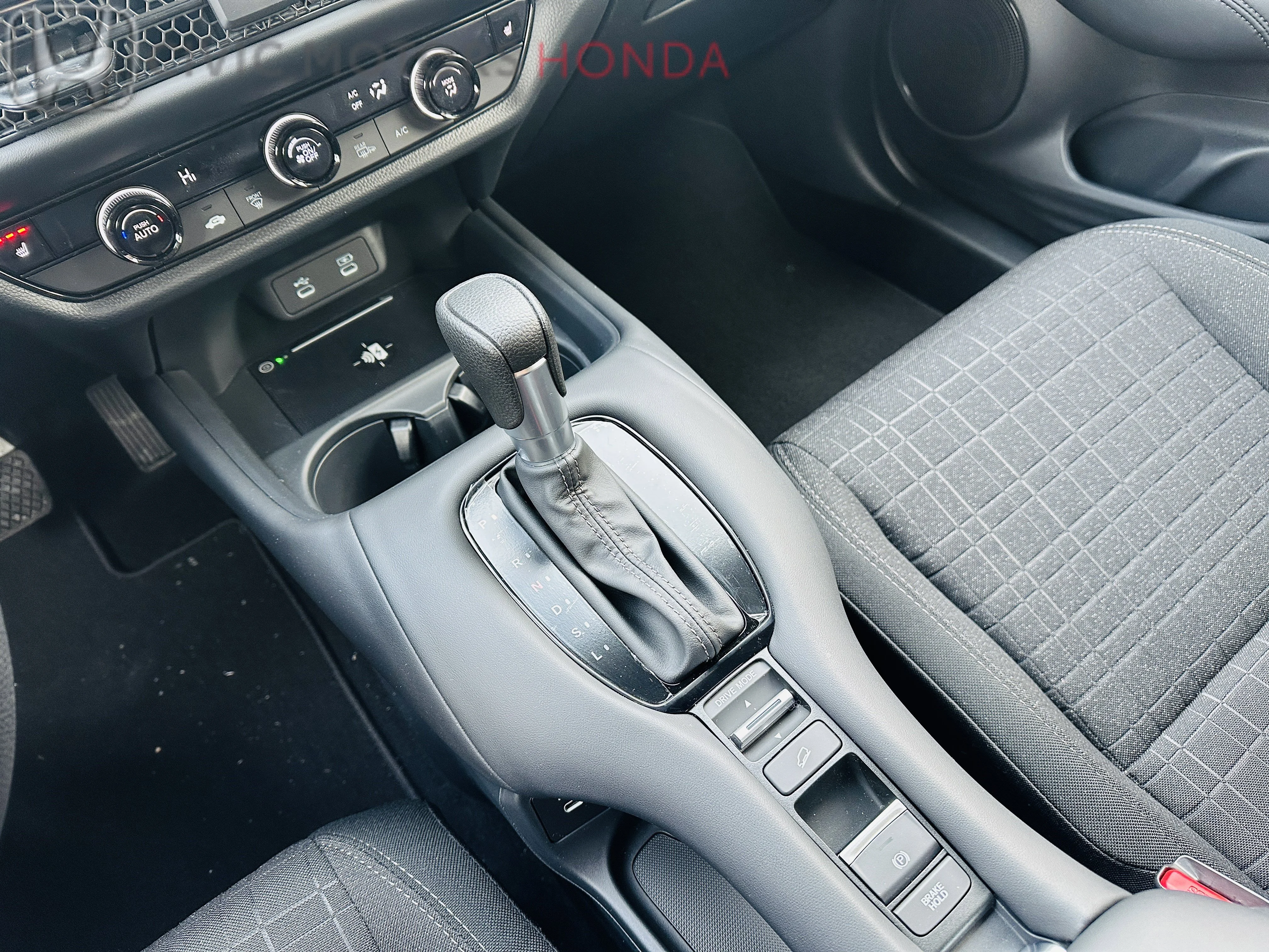 New 2027 SOLAR REFLECTION SILVER METALLIC Honda LX image 19