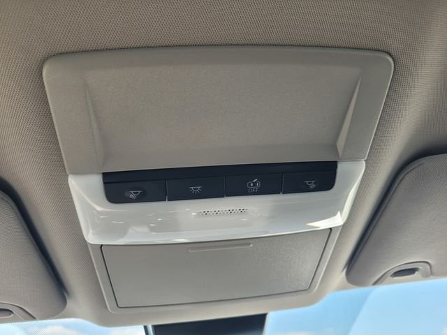 Used 2025 White Nissan 2.5 S image 22