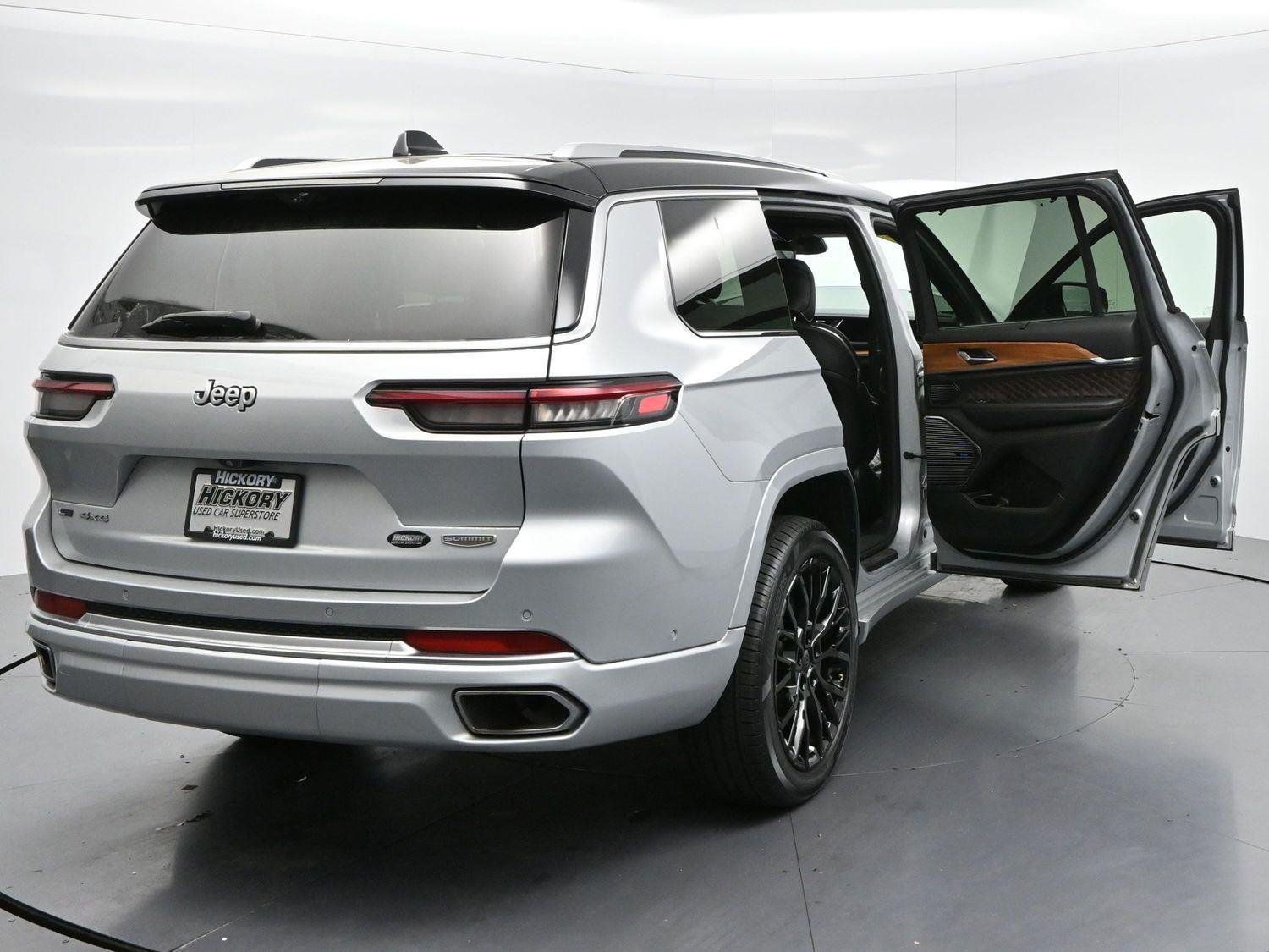Used 2023 Silver Zynith Jeep Summit Reserve image 40