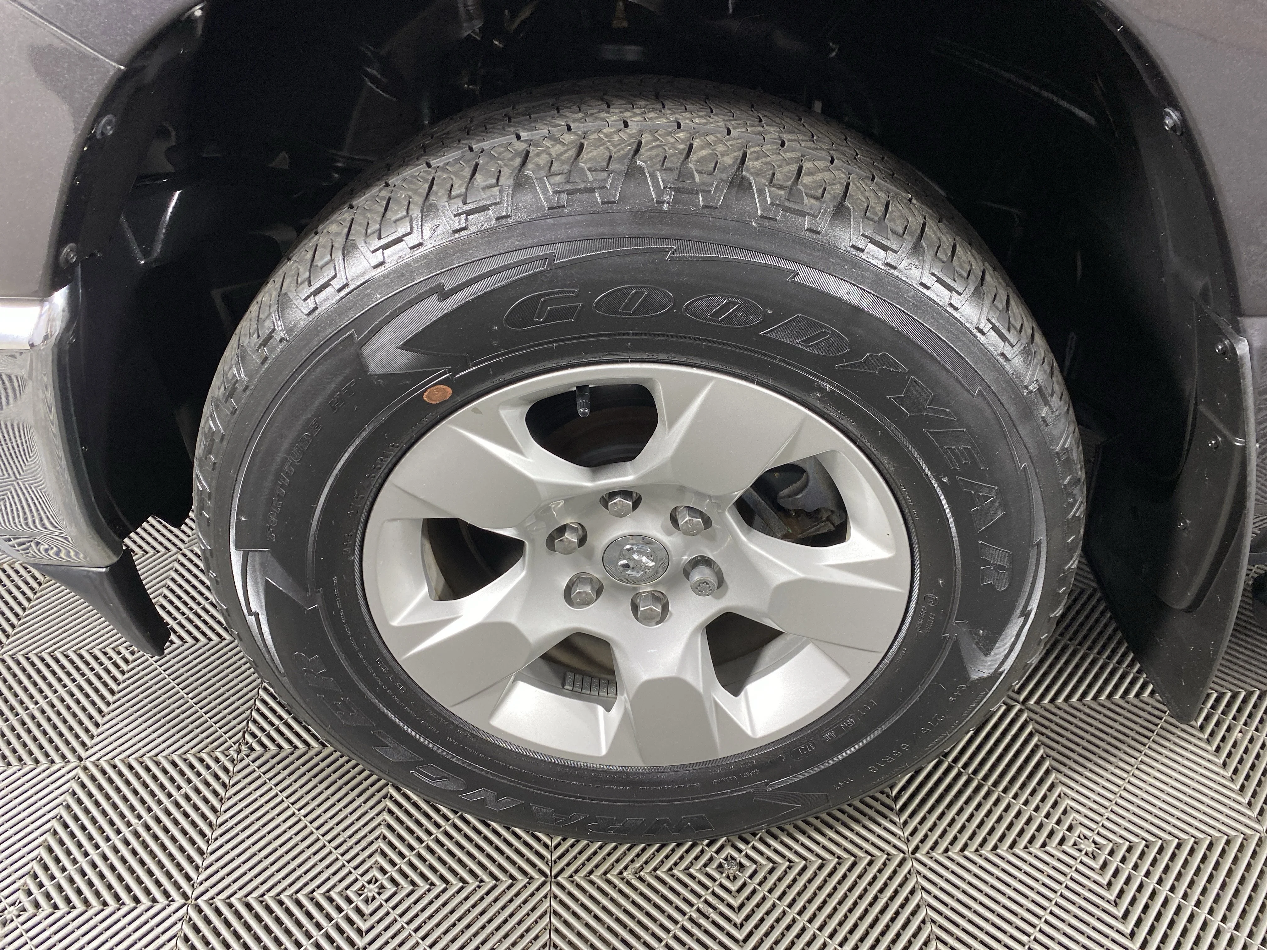 Used 2022 Granite Crystal Metallic Clearcoat Ram Big Horn image 12