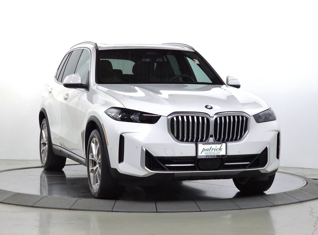 Used 2024 Alpine White BMW xDrive40i image 1