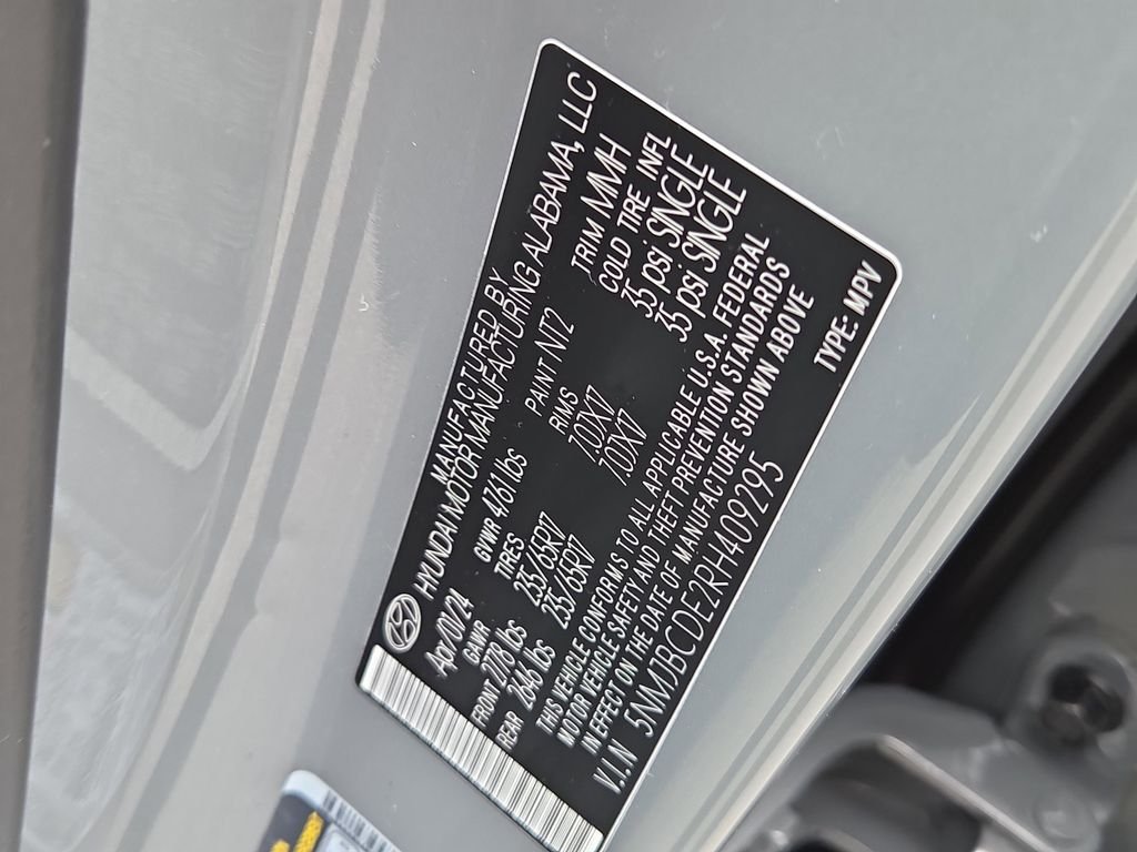 Used 2024 Gray Hyundai SEL image 7