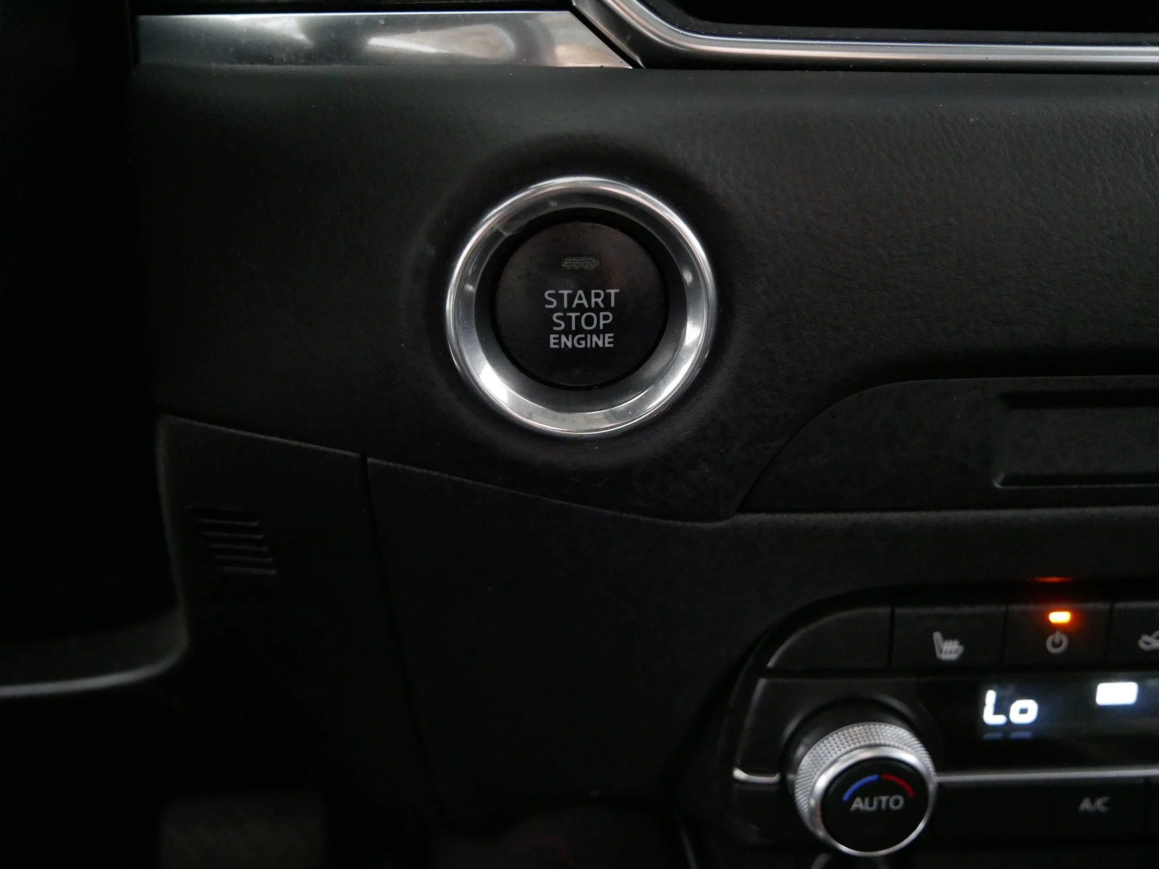 Used 2025 Polymetal Gray Metallic Mazda 2.5 S Carbon Edition image 30