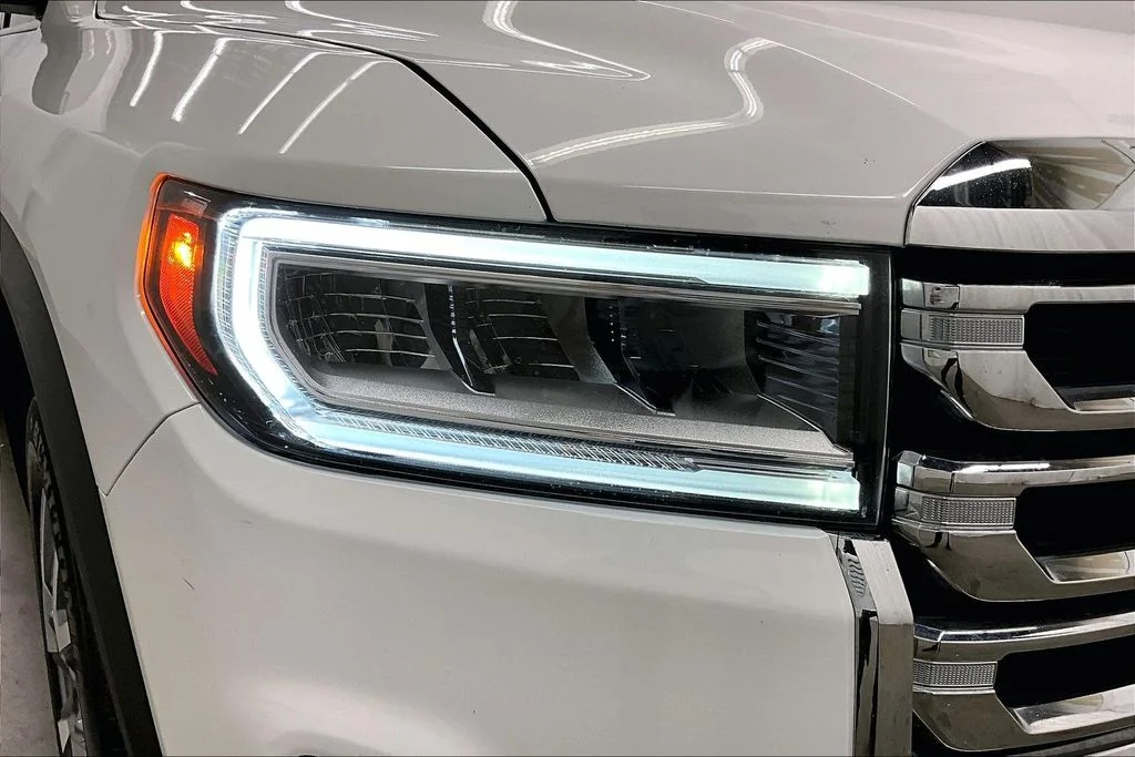 2023 GMC Acadia SLT - Photo 31