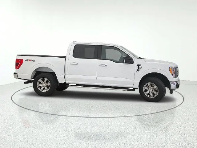 Certified Used 2023 Oxford White Ford XLT image 7