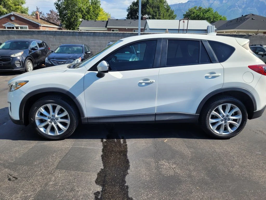 Used 2013 White Mazda Grand Touring image 22
