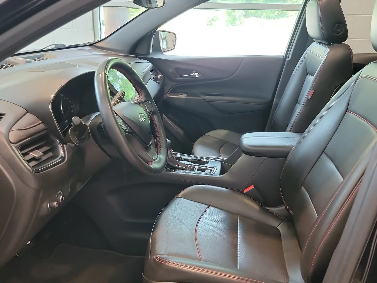 Used 2023 Mosaic Black Metallic Chevrolet RS image 10