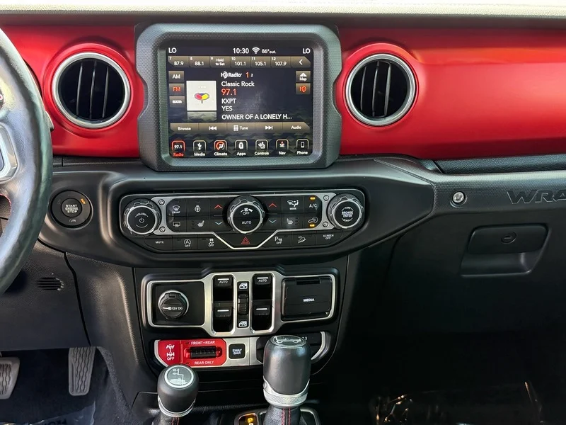 Used 2019 Granite Crystal M Jeep Rubicon image 14