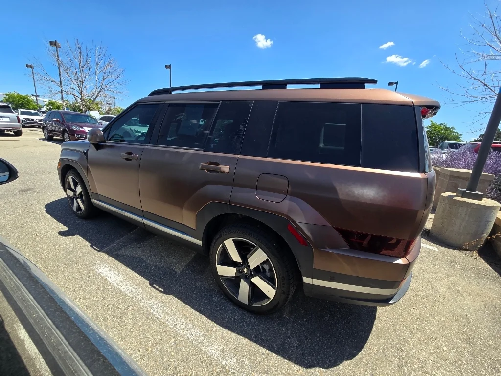 Used 2025 Earthy Brass Matte Hyundai Limited image 12