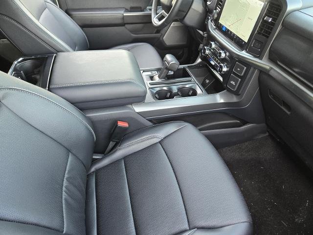 New 2026 Oxford White Ford Lariat® image 31