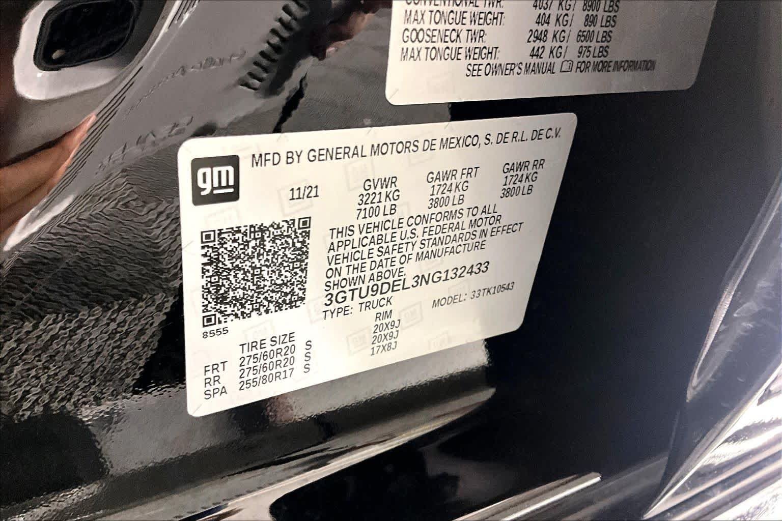Used 2022 Onyx Black GMC SLT image 35