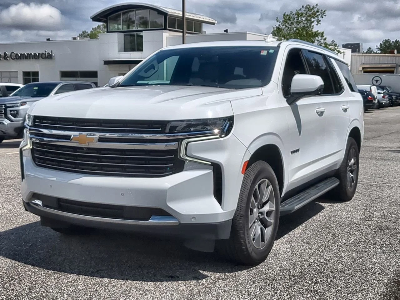 Used 2022 Summit White Chevrolet LT image 4