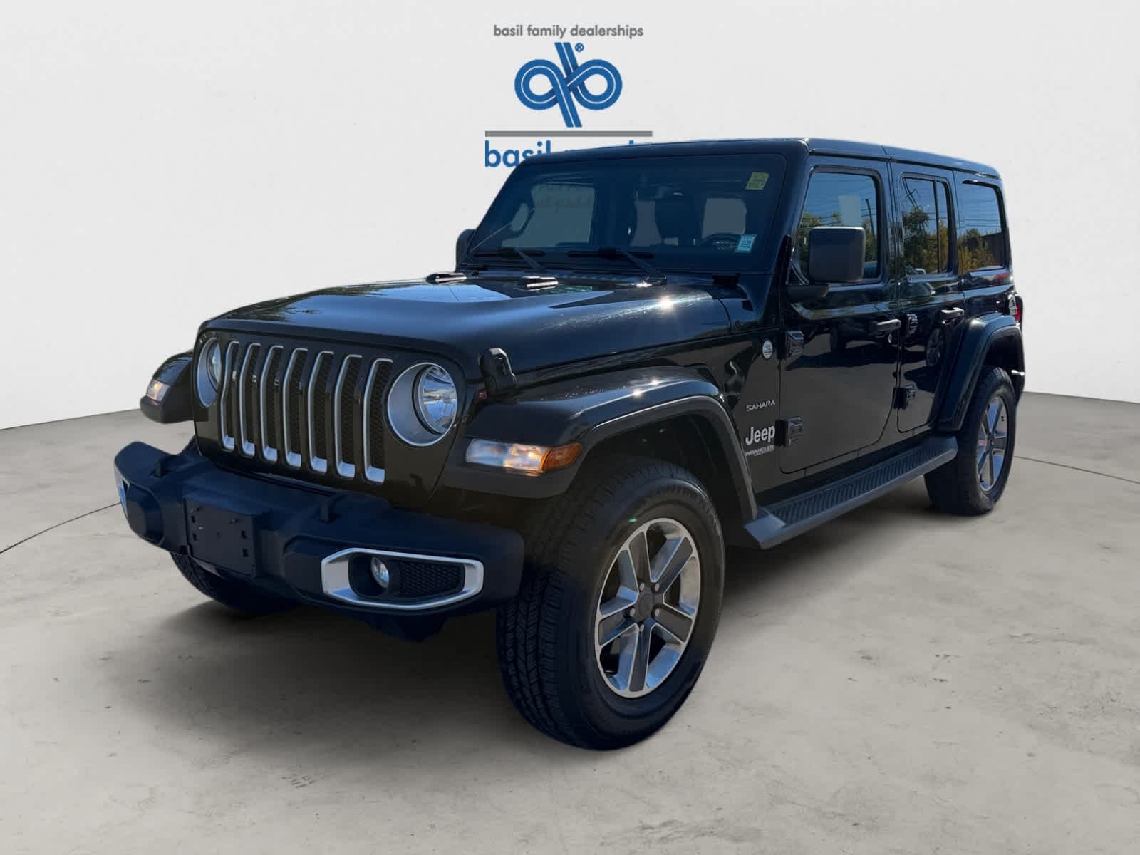 Used 2019 Black Jeep Sahara image 2