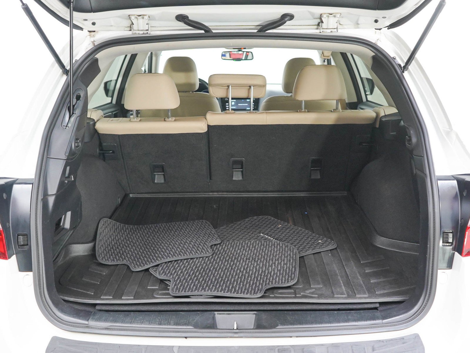 Used 2015 Crystal White Pearl Subaru 2.5i image 16