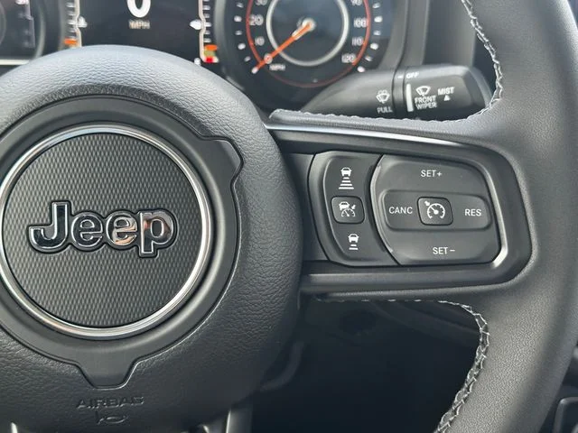 New 2026 Black Clear-Coat Exterior Paint Jeep Sahara image 25
