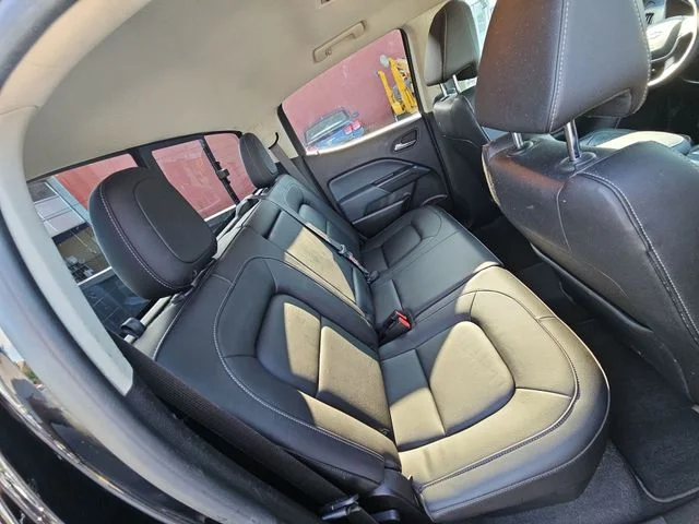 Used 2019 Black Chevrolet Z71 image 30