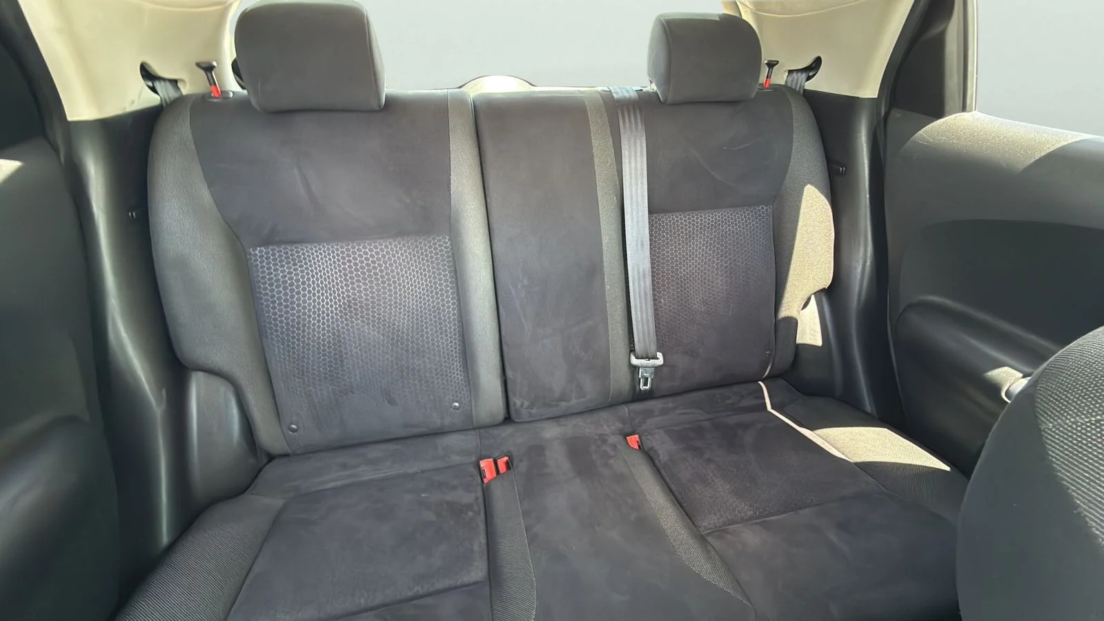 Used 2015 White Nissan SV image 21