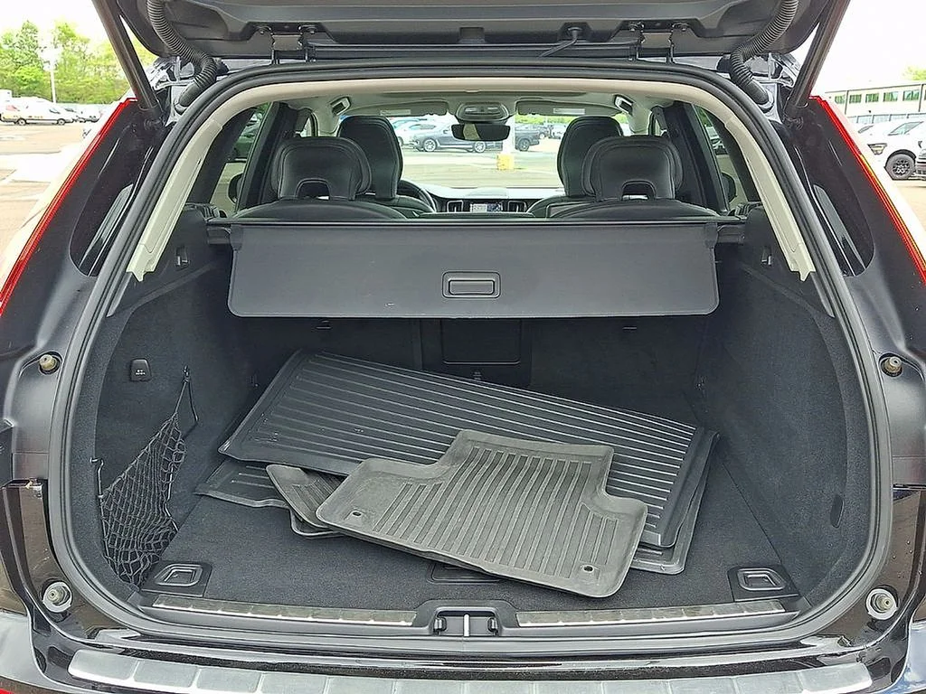 2023 Volvo XC60 Ultimate - Photo 28