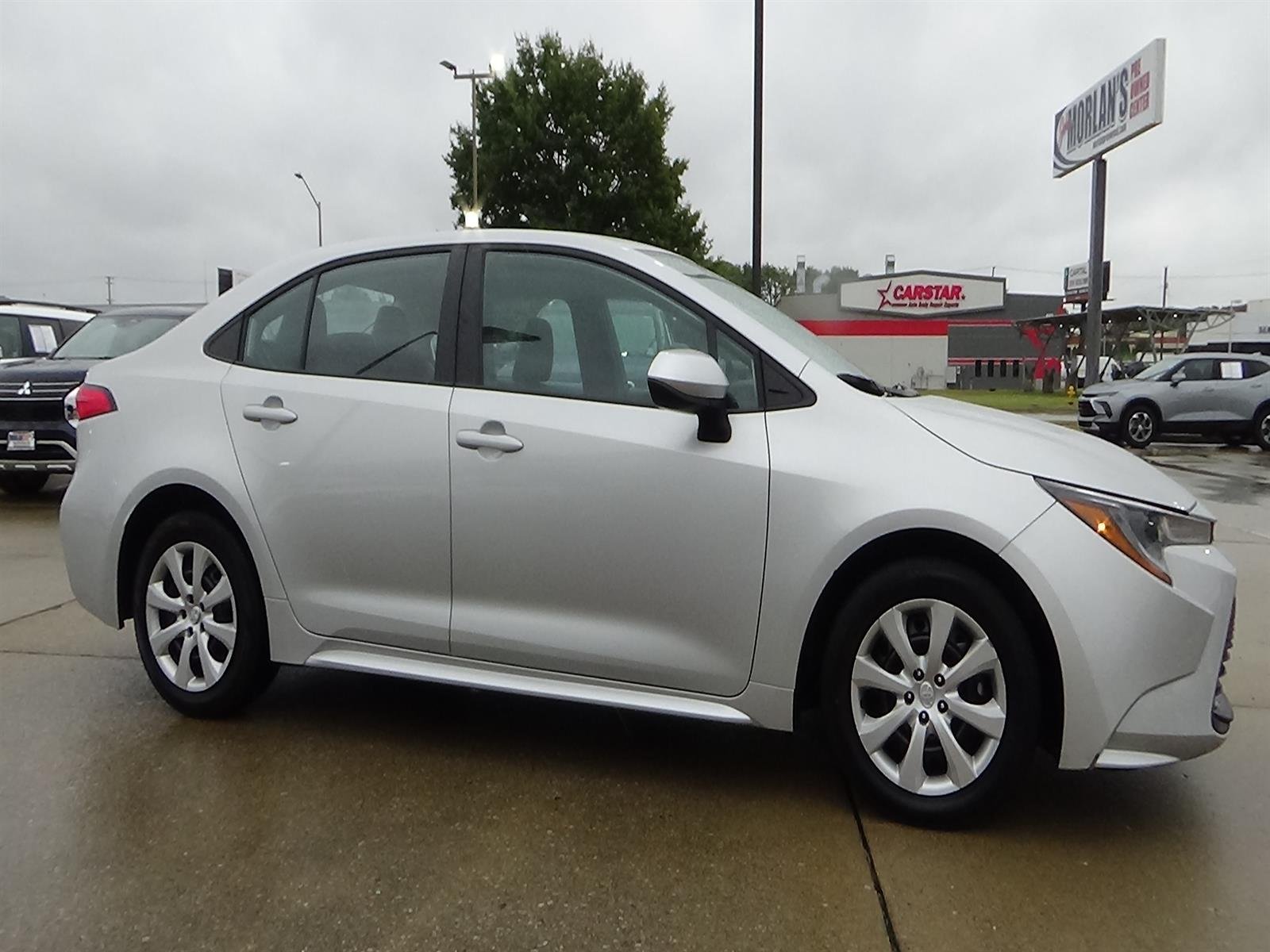 Used 2025 Classic Silver Metallic (1f7) Toyota LE image 6