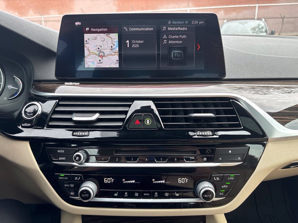 Used 2019 Black BMW 540i xDrive image 13