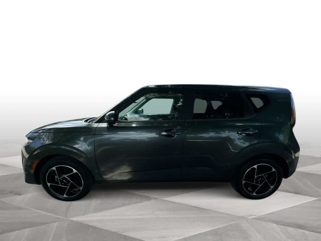 Used 2023 Gravity Gray Kia EX image 5
