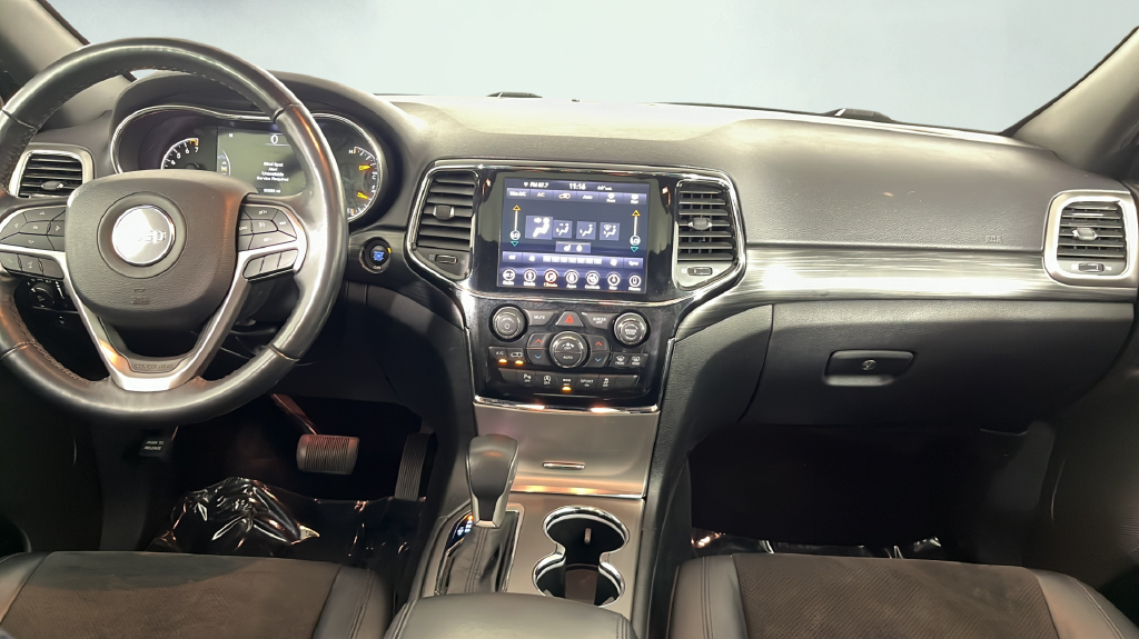 Used 2019 White/off-white Jeep Altitude image 22