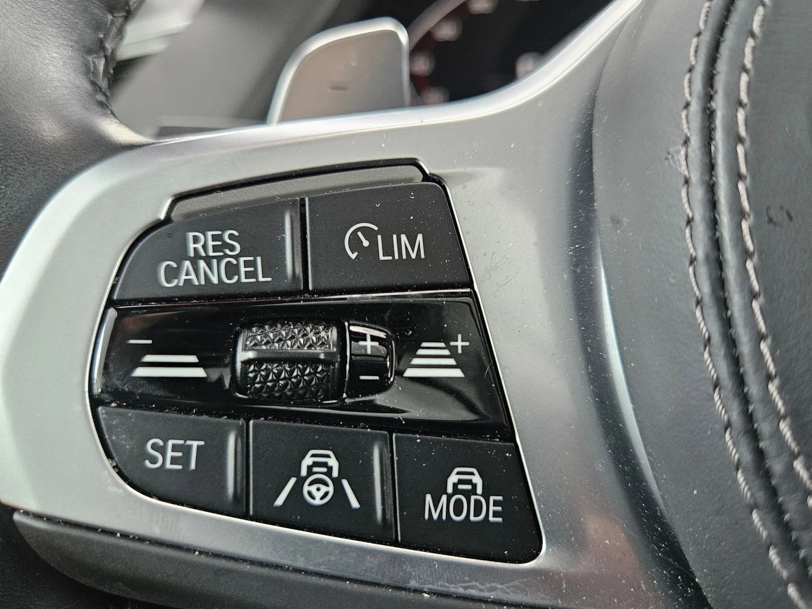 Used 2022 Mineral White Metallic BMW M50i image 16